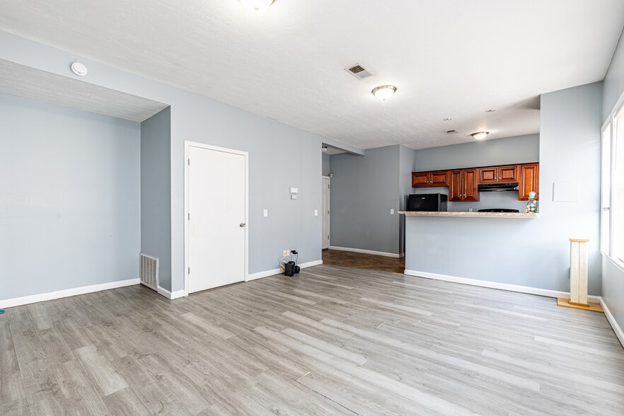 More Photos Of 757 W Main St, Rochester Multifamily For Sale