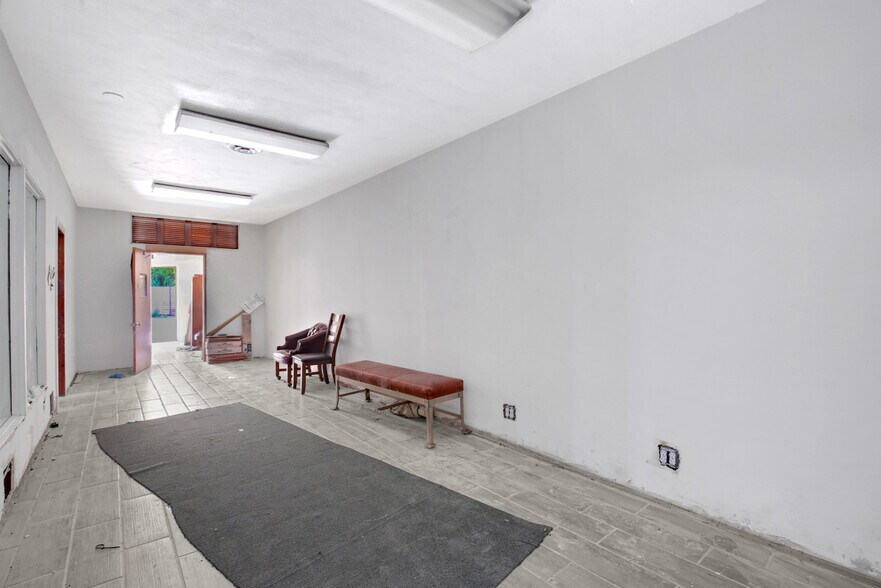 More Photos Of 8801-8805 S Stony Island Ave, Chicago Storefront For Sale