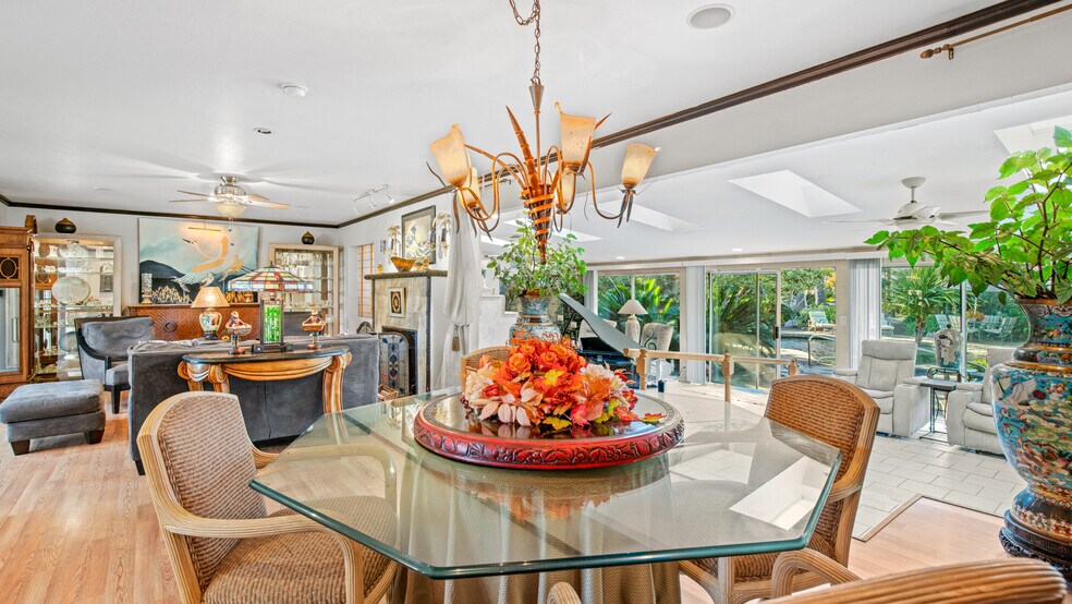 More Photos Of 1403 Rowena Way, Sacramento Specialty For Sale