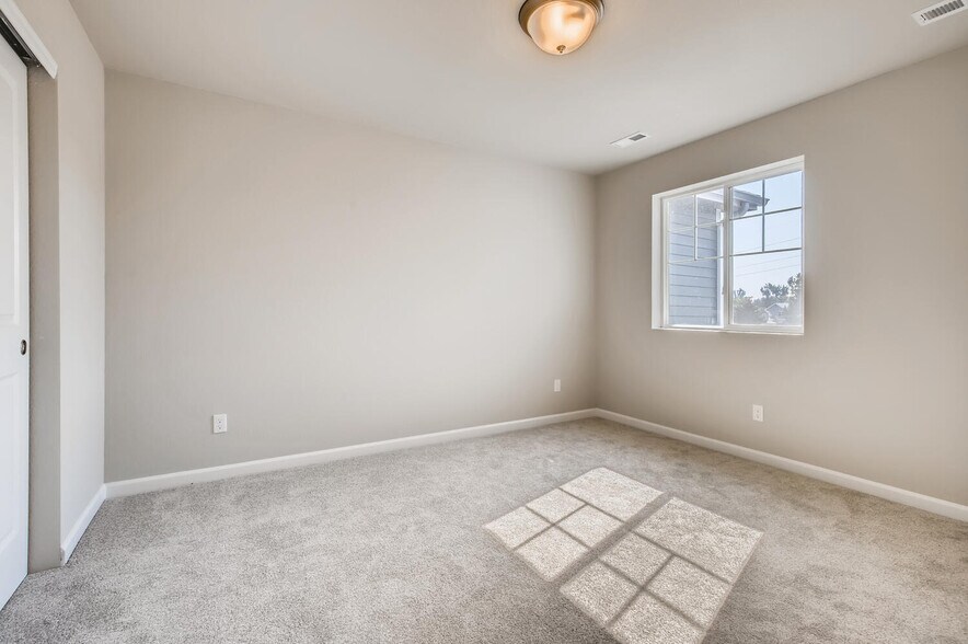 More Photos Of 5315-5329 Canyon View Dr, Castle Rock Apartments For Sale