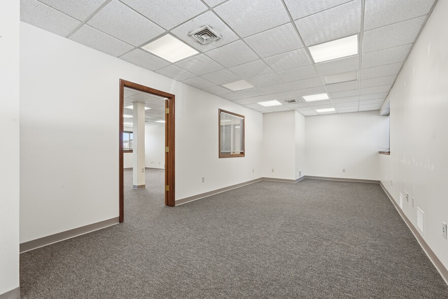 More Photos Of 170 Lockhouse Rd, Westfield Manufacturing For Sale