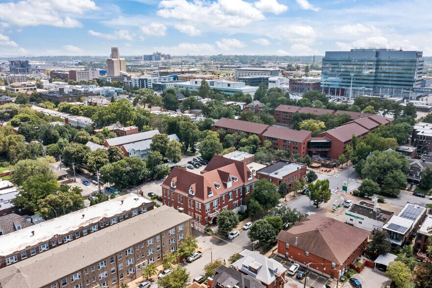 More Photos Of 12-14 N Newstead Ave, Saint Louis Office For Sale