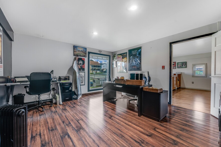 More Photos Of 216 Maryland Ave, Nutter Fort Warehouse For Sale