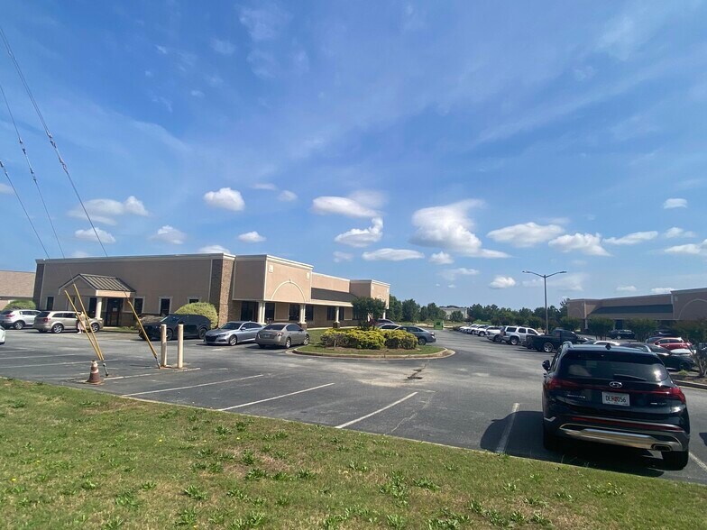 More Photos Of 225 Smithville Church Rd, Warner Robins Storefront For Sale