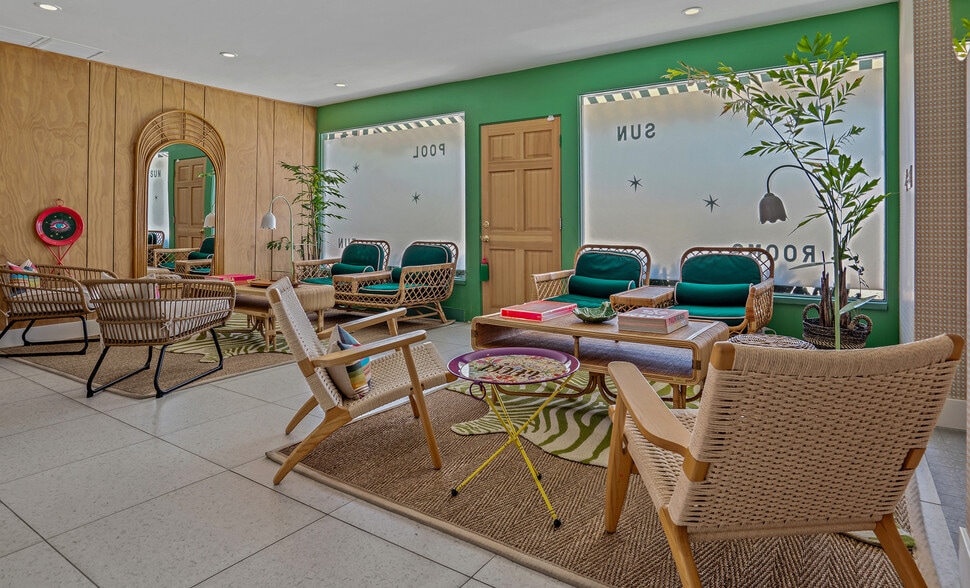 More Photos Of 555 S Warm Sands Dr, Palm Springs Hotel For Sale