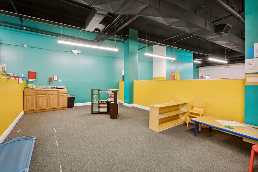 More Photos Of 1710 W Passyunk Ave, Philadelphia Flex For Lease