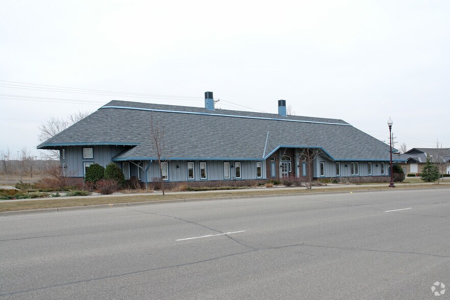 Primary Photo Of 10417 Excelsior Blvd, Hopkins Medical For Lease