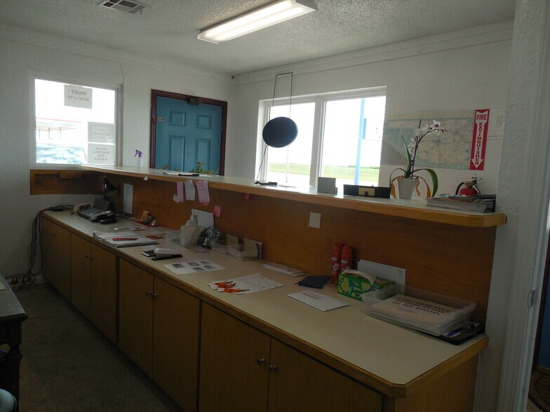 More Photos Of 10226 S 81 Hwy, Waukomis Hotel For Sale