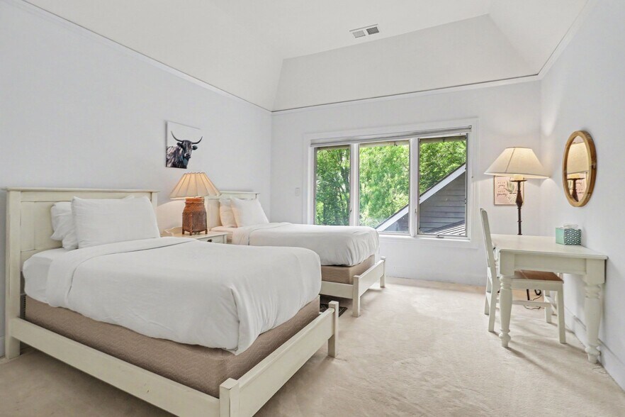 More Photos Of 390 Saddleback Knl, Nellysford Specialty For Sale