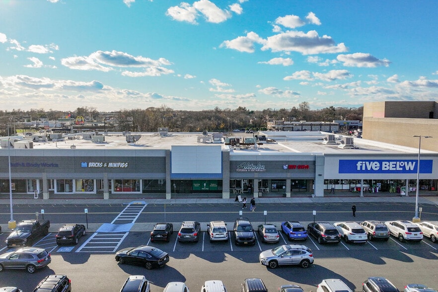 More Photos Of 825-895 W Montauk Hwy, West Babylon Unknown For Lease