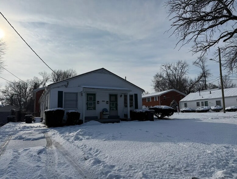 More Photos Of 2628 Lindsay Ave, Louisville Multifamily For Sale
