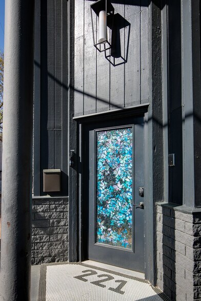 More Photos Of 221 E Clay St, Richmond Storefront Retail Residential For Sale
