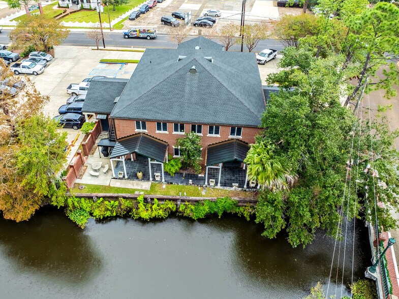 More Photos Of 7836 Park Ave, Houma Office For Lease