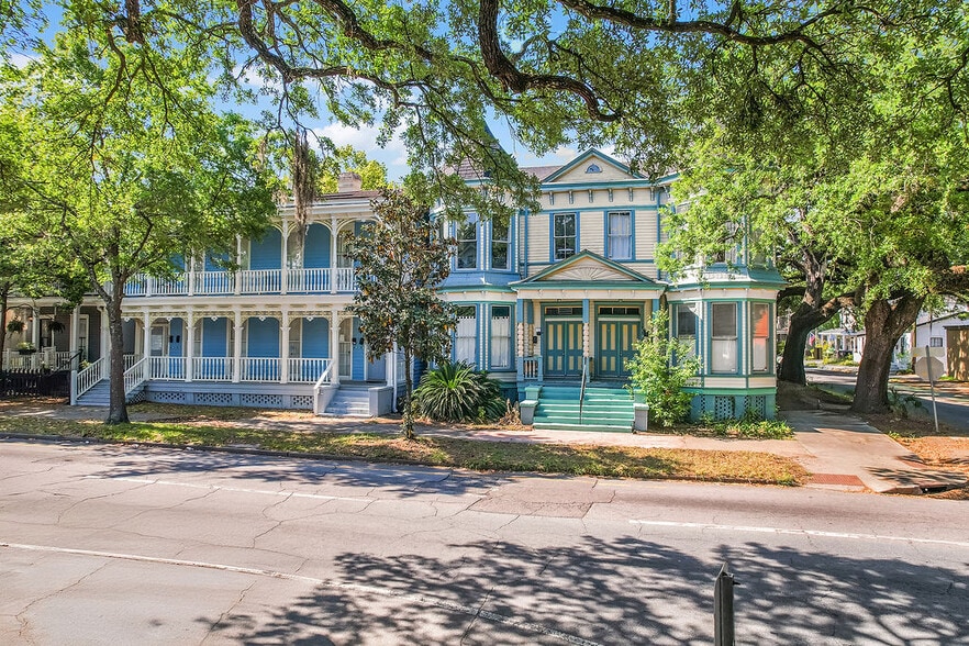 More Photos Of 301 E Henry St, Savannah Multifamily For Sale