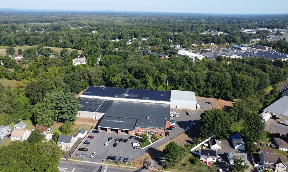 More Photos Of 180 Goodwin St, East Hartford Warehouse For Lease