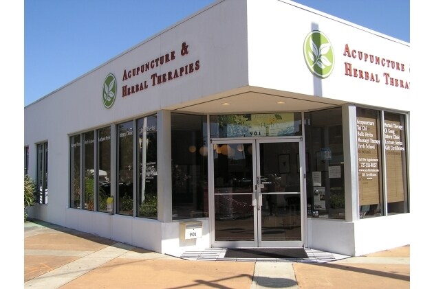 More Photos Of 905-909 Central Ave, Saint Petersburg Storefront For Lease