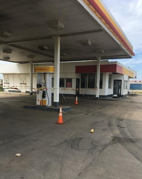 More Photos Of 1001 S Woody Guthrie St, Okemah Storefront Retail Office For Lease
