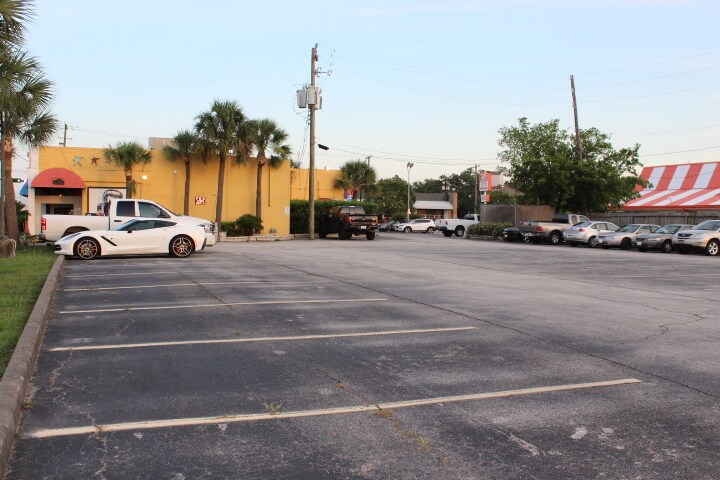 More Photos Of 17886 Tx-3, Webster Bar For Sale