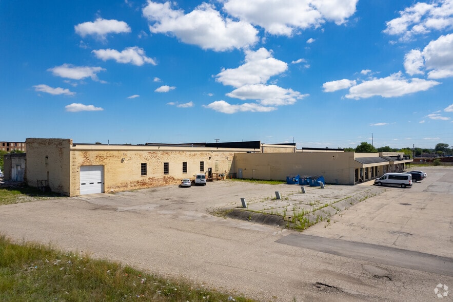Primary Photo Of 244 Olive St, South Bend Light Manufacturing For Lease