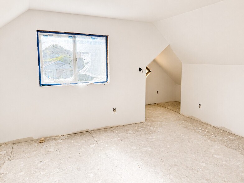 More Photos Of 1330 NE Highway 101, Lincoln City Restaurant For Sale