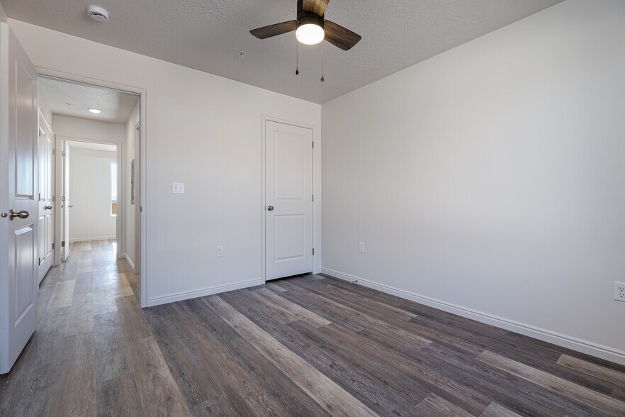 More Photos Of 5120 E Grande Vermillion Ave, Kanab Apartments For Sale