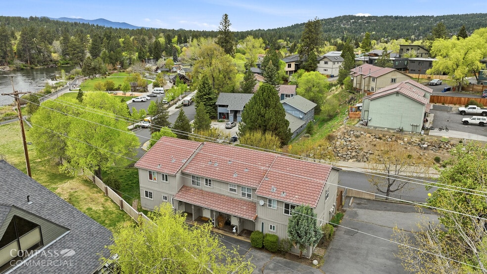 Primary Photo Of 931 NW Carlon Ave, Bend Multifamily For Sale