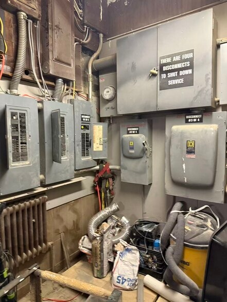 More Photos Of 42-52 Federal ave, Quincy Manufacturing For Sale