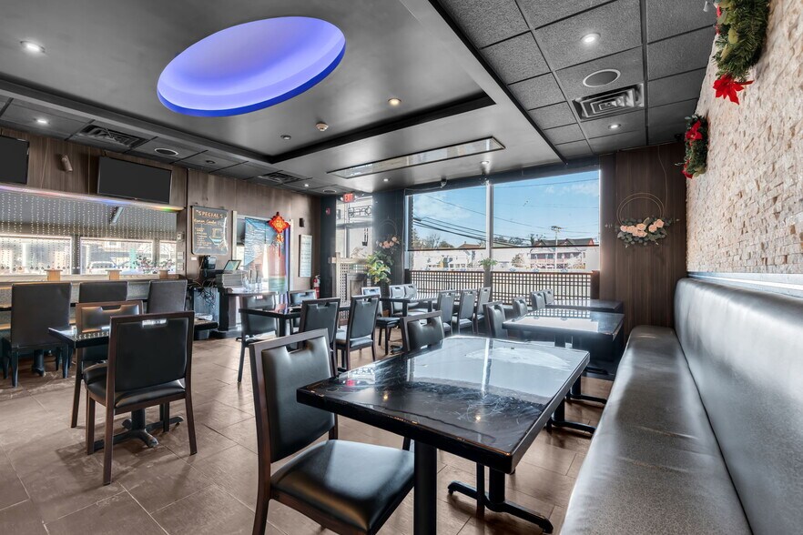 More Photos Of 82 Montgomery Ave, Long Branch Fast Food For Lease