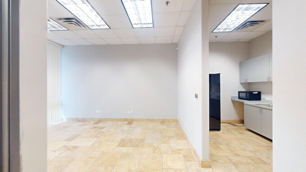 More Photos Of 39301 Badger St, Palm Desert Warehouse For Sale