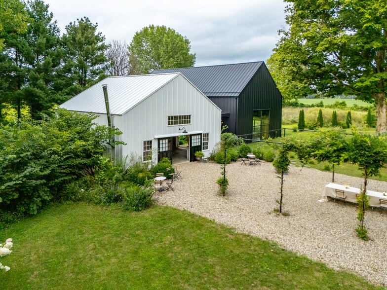 More Photos Of 58522 Farrand Rd, Colon Hospitality For Sale