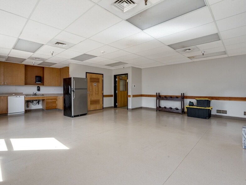 More Photos Of 16700 S Highway 99W, Amity Distribution For Sale