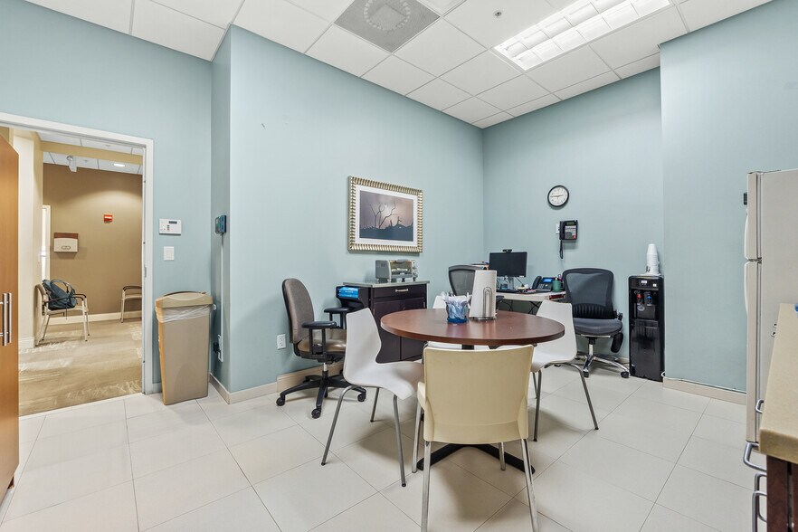 More Photos Of 6705 S Red Rd, Coral Gables Office Residential For Lease