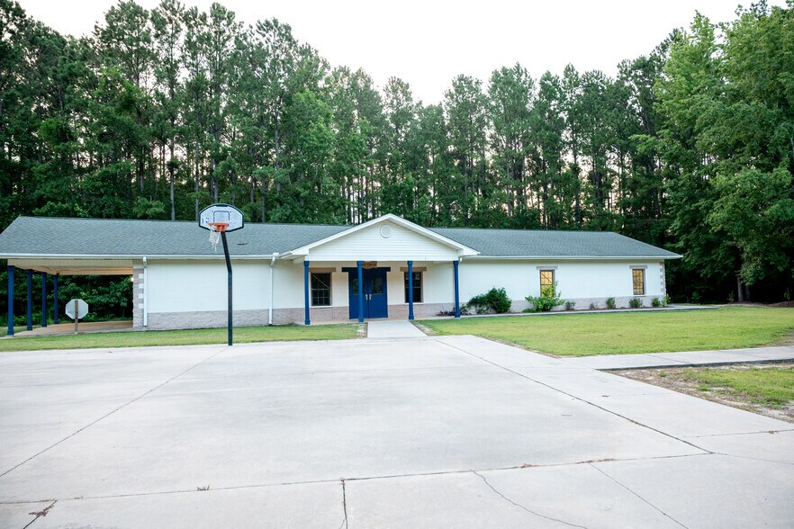 More Photos Of 626 Old River Rd, Sylvania Manufacturing For Sale