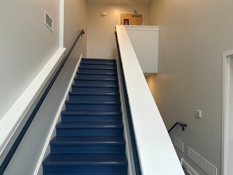 More Photos Of 1004 Princetown Rd, Schenectady Office For Lease