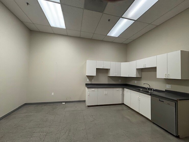 More Photos Of 860 Kaiser Rd, Napa Warehouse For Sale