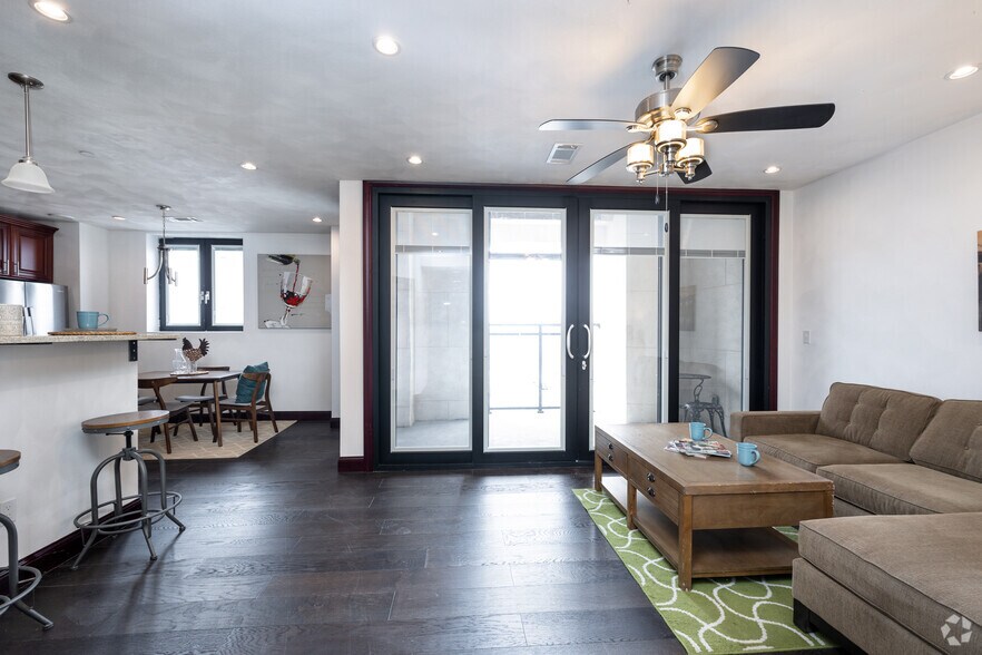 More Photos Of 3681 Lindell Blvd, Saint Louis Multifamily For Sale