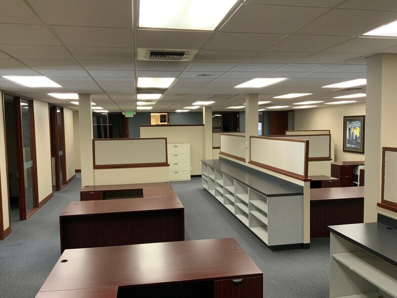 More Photos Of 8740-8746 Mary Ave NW, Seattle Office Residential For Lease