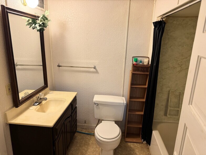 More Photos Of , McCook Unknown For Sale