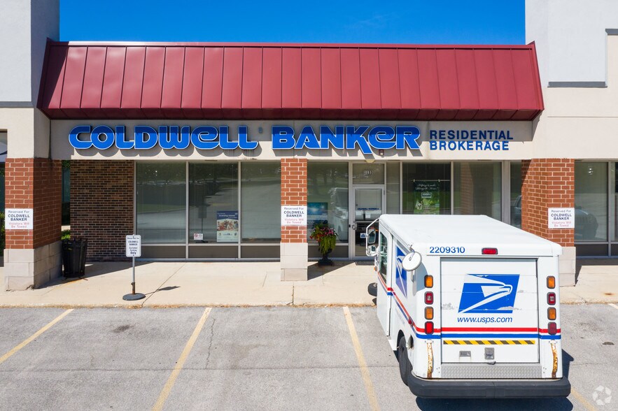 More Photos Of 1125-1199 S Milwaukee Ave, Libertyville Unknown For Lease