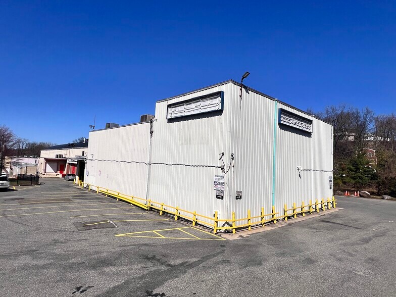 More Photos Of 75 Tuckahoe Rd, Yonkers Manufacturing For Sale