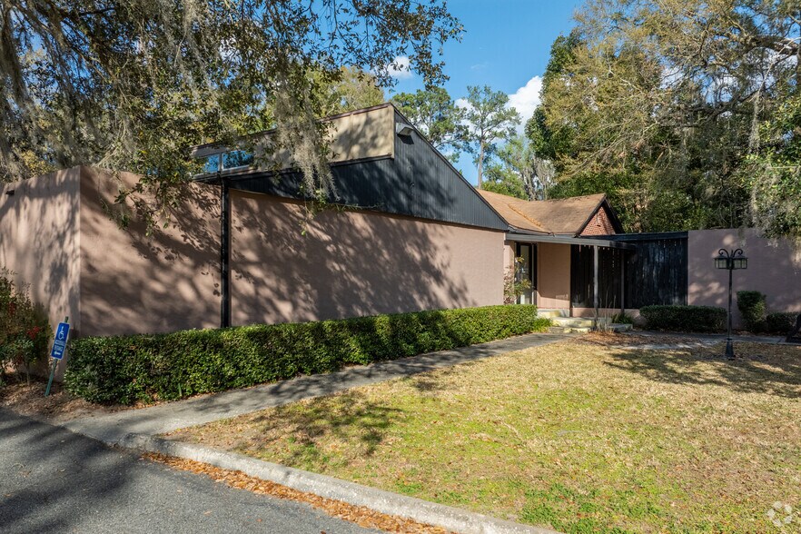 Primary Photo Of 1230 NW 9th Ave, Gainesville Medical For Lease