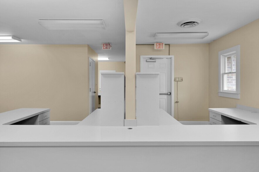 More Photos Of 1201-1203 Colonial Commons Ct, Lancaster Medical For Lease