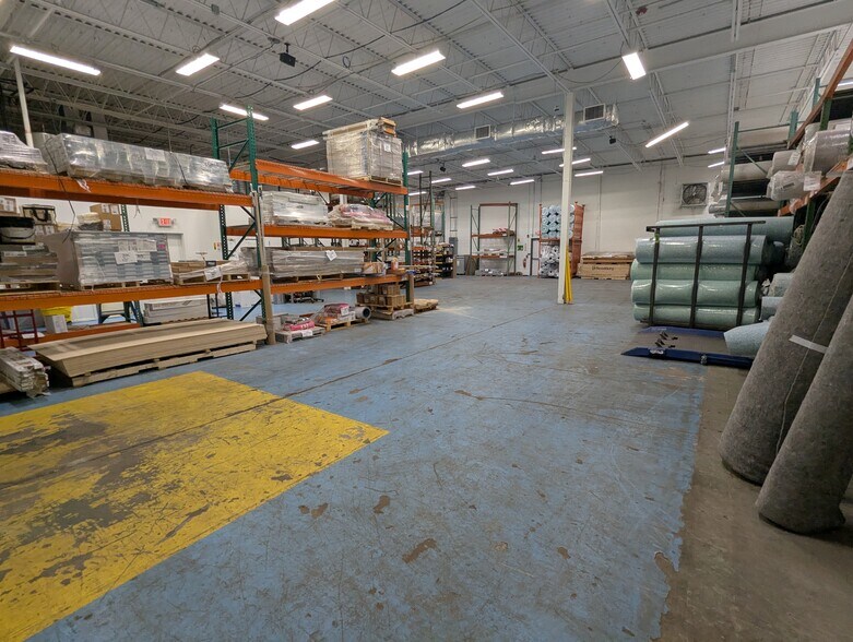 More Photos Of 375 Patricia Dr, Warminster Township Warehouse For Lease