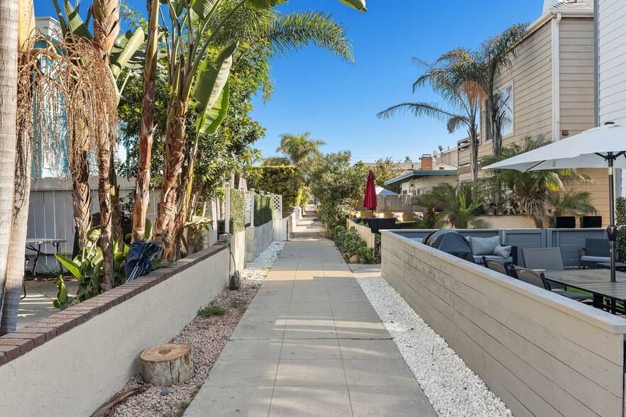 More Photos Of 813 Isthmus Ct, San Diego Apartments For Sale