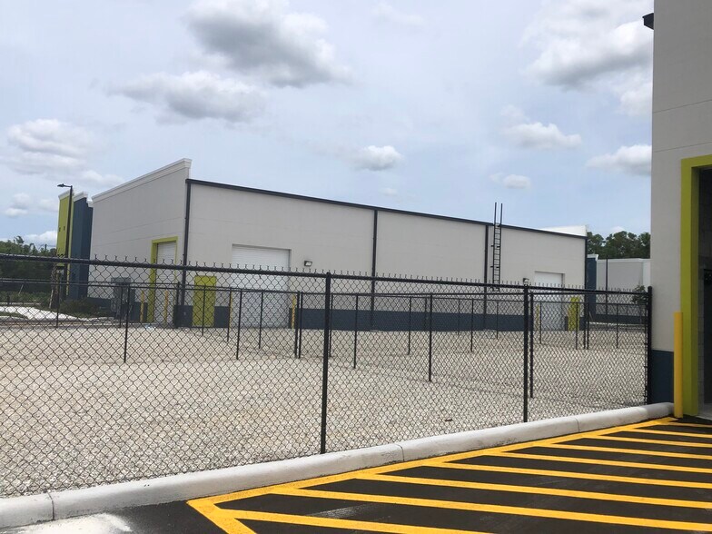 More Photos Of 8160 SW Jack James Dr, Stuart Light Distribution For Lease