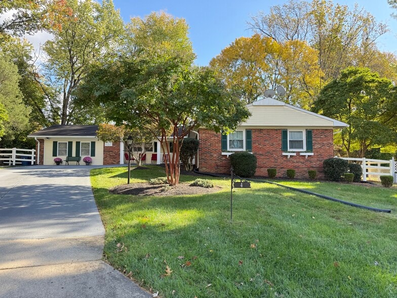 Primary Photo Of 4 Broomall Ct, Silver Spring Congregate Senior Housing For Sale