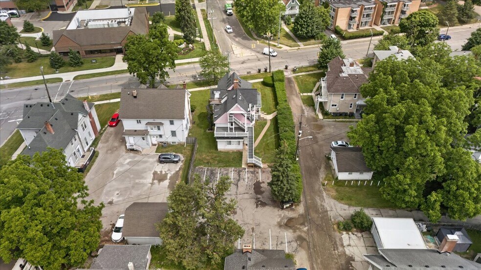 More Photos Of 415 W Forest Ave, Ypsilanti Sorority Fraternity House For Sale