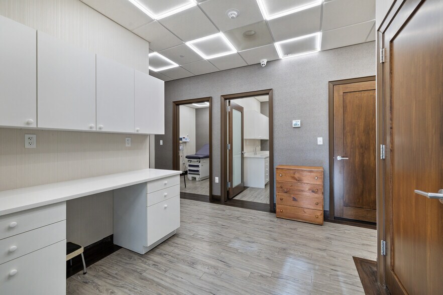 More Photos Of 5-28 Indian Rock, Suffern Unknown For Lease