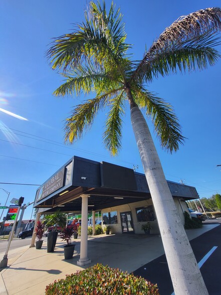 More Photos Of 2160 Cleveland Ave, Fort Myers Auto Dealership For Sale