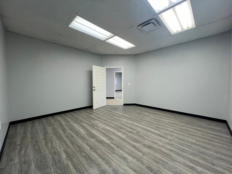 More Photos Of 2341 N Masch Branch Rd, Denton Warehouse For Lease